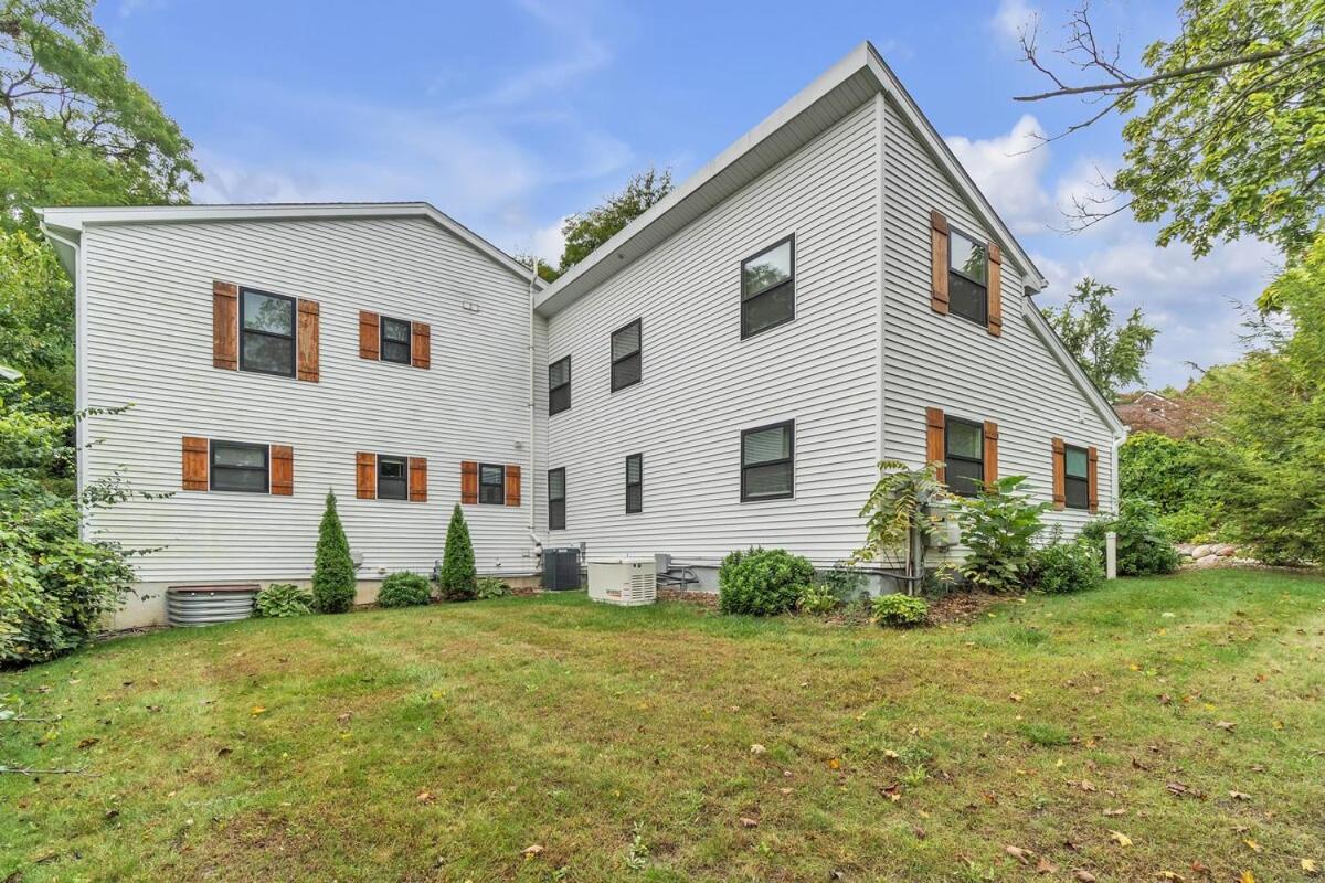 The Twin Townhomes By Granger Gardens Ann Arbor Exterior foto